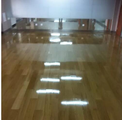 木地板打蜡需要注意的问题